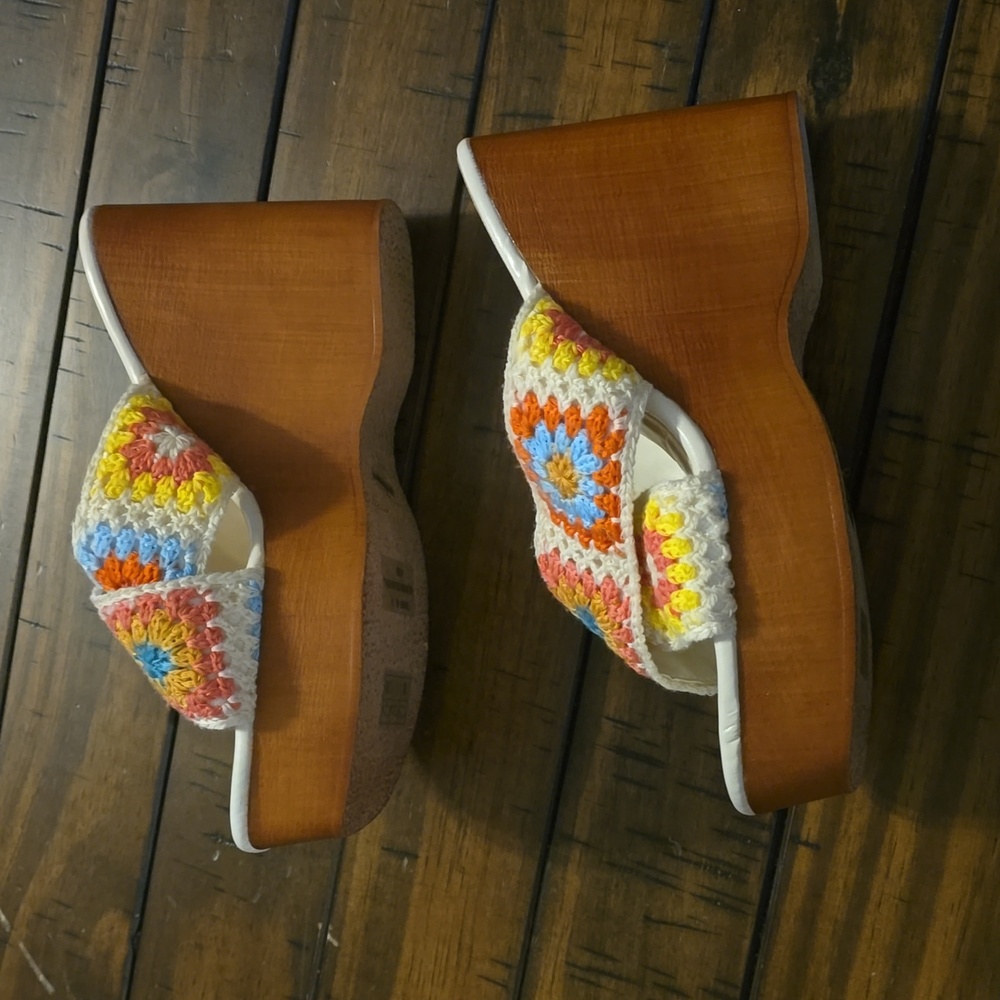 Bamboo Boho Crocheted Wedge Sandals Size 8 - Picture 3 of 9